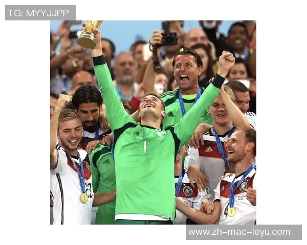 德国足球十年变迁与辉煌成就的深度解析与展望 德国足球十年变迁与辉煌成就的深度解析与展望